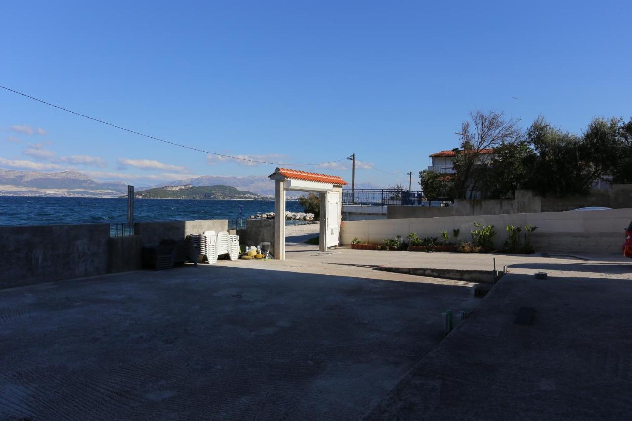 Apartments By The Sea Slatine, Ciovo - 14541 Экстерьер фото