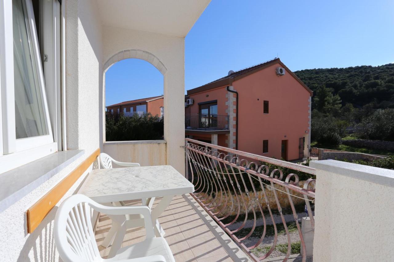 Apartments By The Sea Slatine, Ciovo - 14541 Экстерьер фото