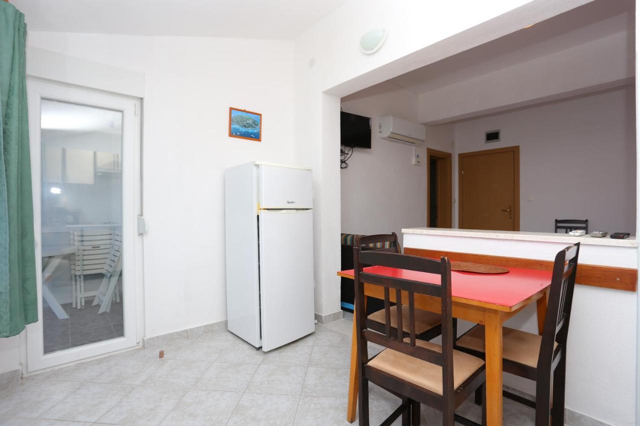 Apartments By The Sea Slatine, Ciovo - 14541 Экстерьер фото